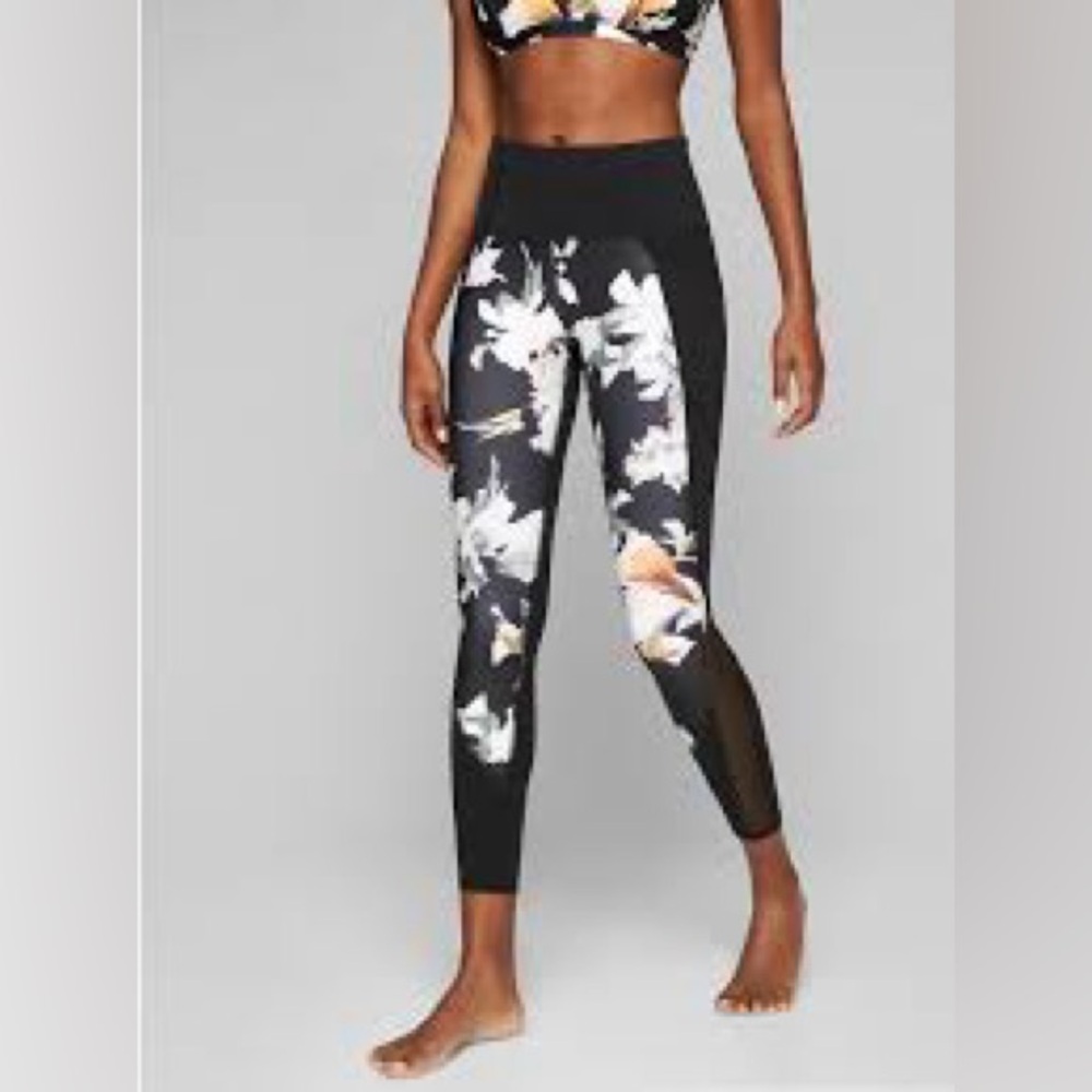Athleta, black and gray blossom, high-rise mesh size extra small